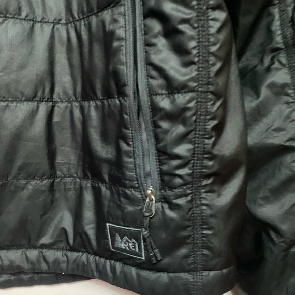 REI men’s lightweight black jacket - Picture 2 of 4